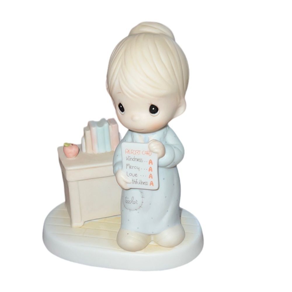 Precious Moments by Enesco vintage 1984 “Love Never Fails” figurine